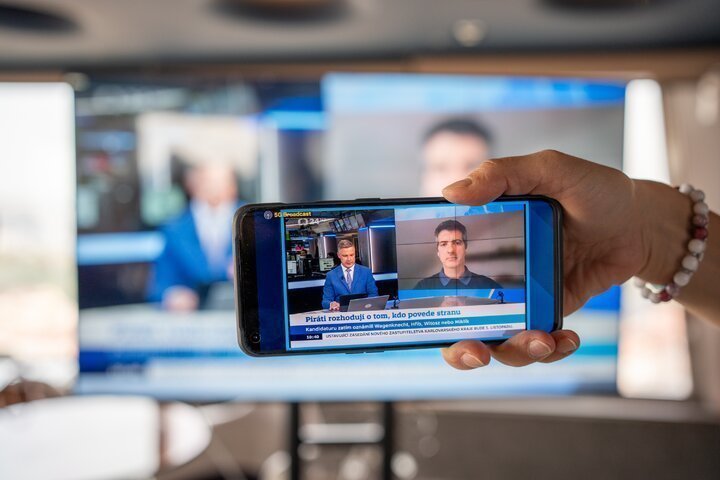 CRA introduces TV reception on mobile phones via new 5G Broadcast technology without connection to mobile network or wifi for the first time in the Czech Republic