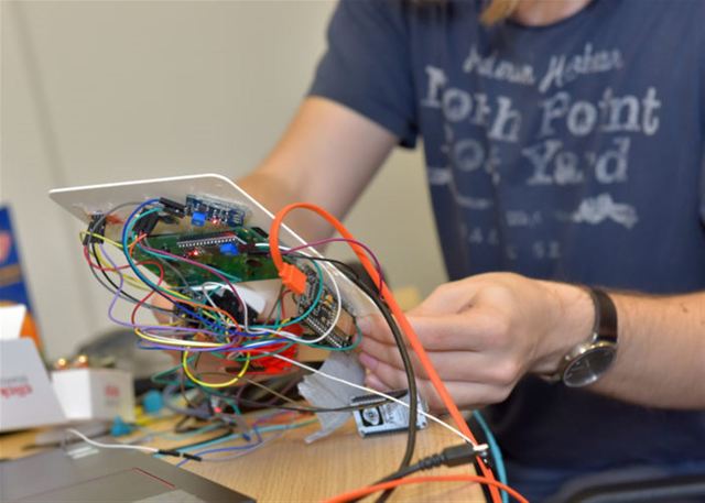 Na CRA IoT Hackathonu v Liberci vznikl světový unikát